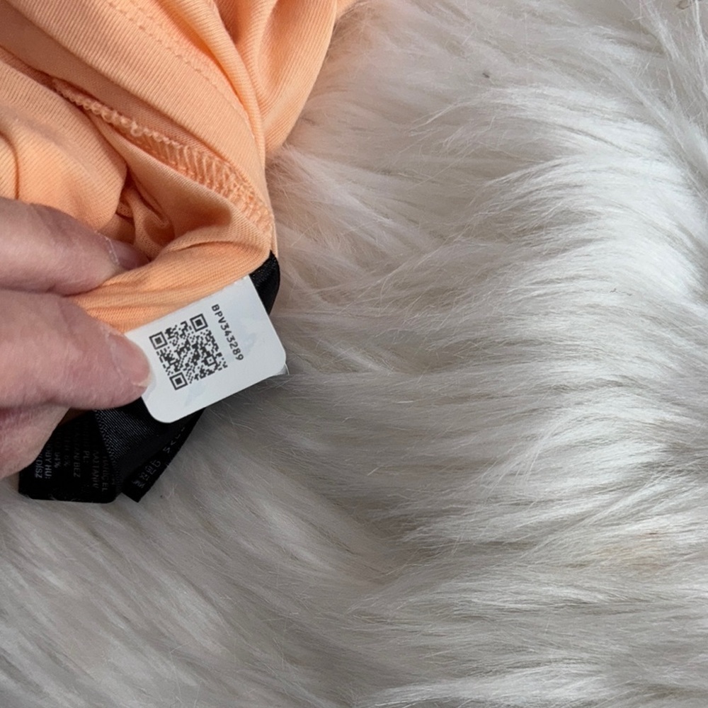 The North Face Orange Sleeveless Relaxed Tank Top - Picture 7 of 9